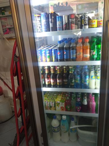 عکس سوپرمارکت علیزاده