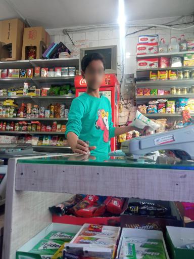 عکس سوپرمارکت علیزاده