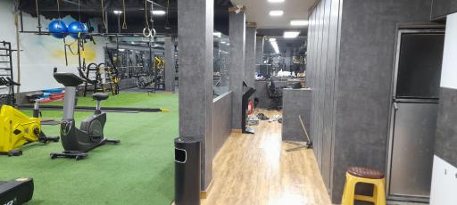 عکس سالن بدنسازی و پرورش اندام دهکده ورزش