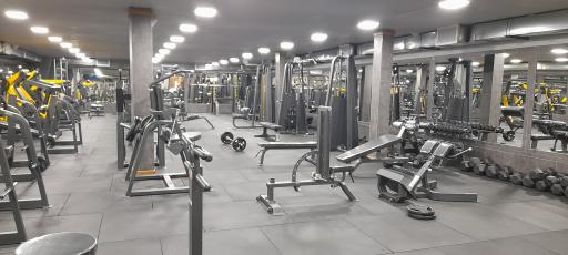 عکس سالن بدنسازی و پرورش اندام دهکده ورزش