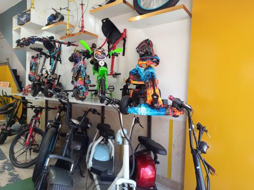 عکس بازرگانی اسکوتر مارت