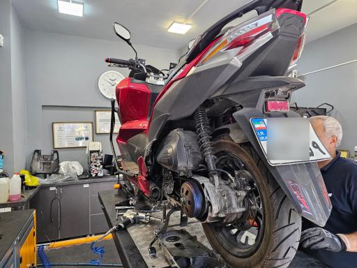 عکس موتور کلینیک پلاس