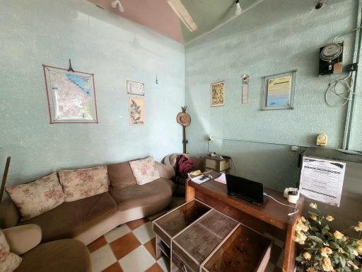 مشاور املاک درویشی