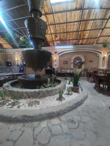 عکس رستوران سنتی شب های نطنز