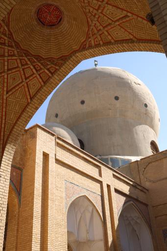 عکس مسجد هفتاد و دو تن