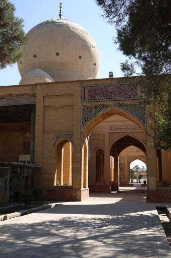 عکس مسجد هفتاد و دو تن