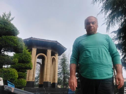 عکس آرامگاه دکتر محمد معین