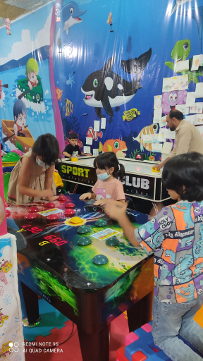 عکس شهربازی سرزمین جادویی فسقلی ها