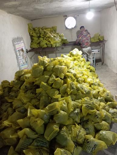 عکس پخش ذغال و دخانیات لیام