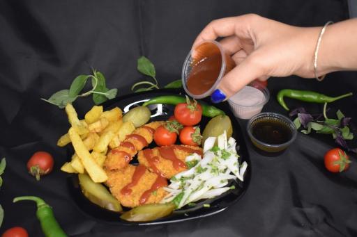 عکس تهیه غذای  ایرانیان