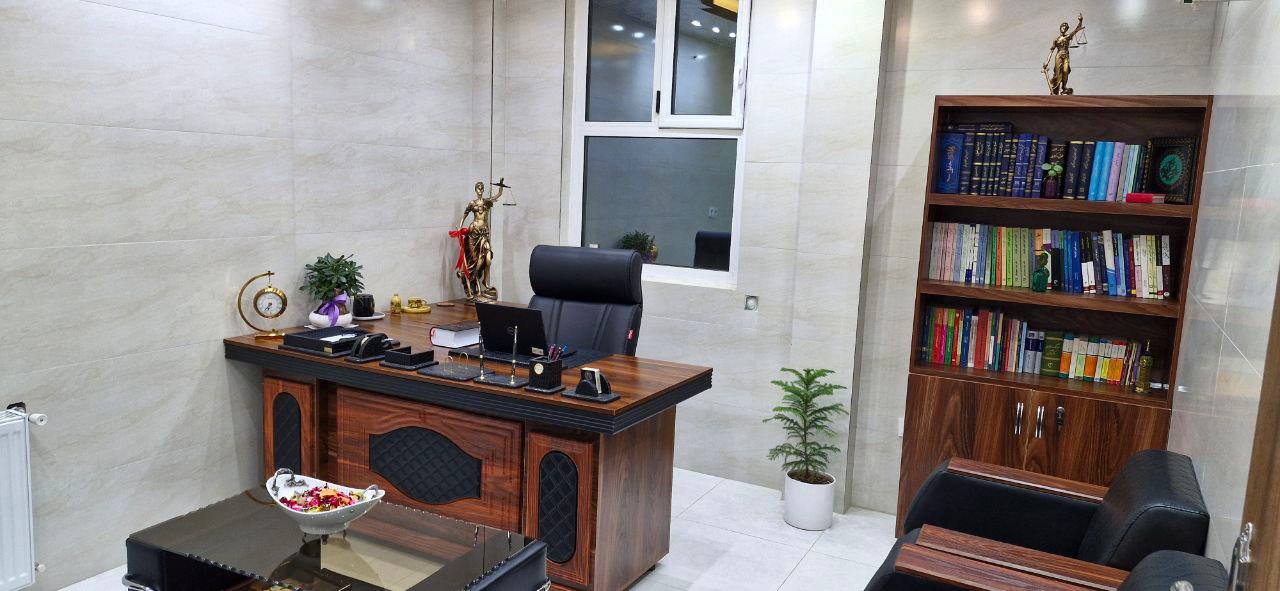 عکس دفتر وکالت زهرا طاهری