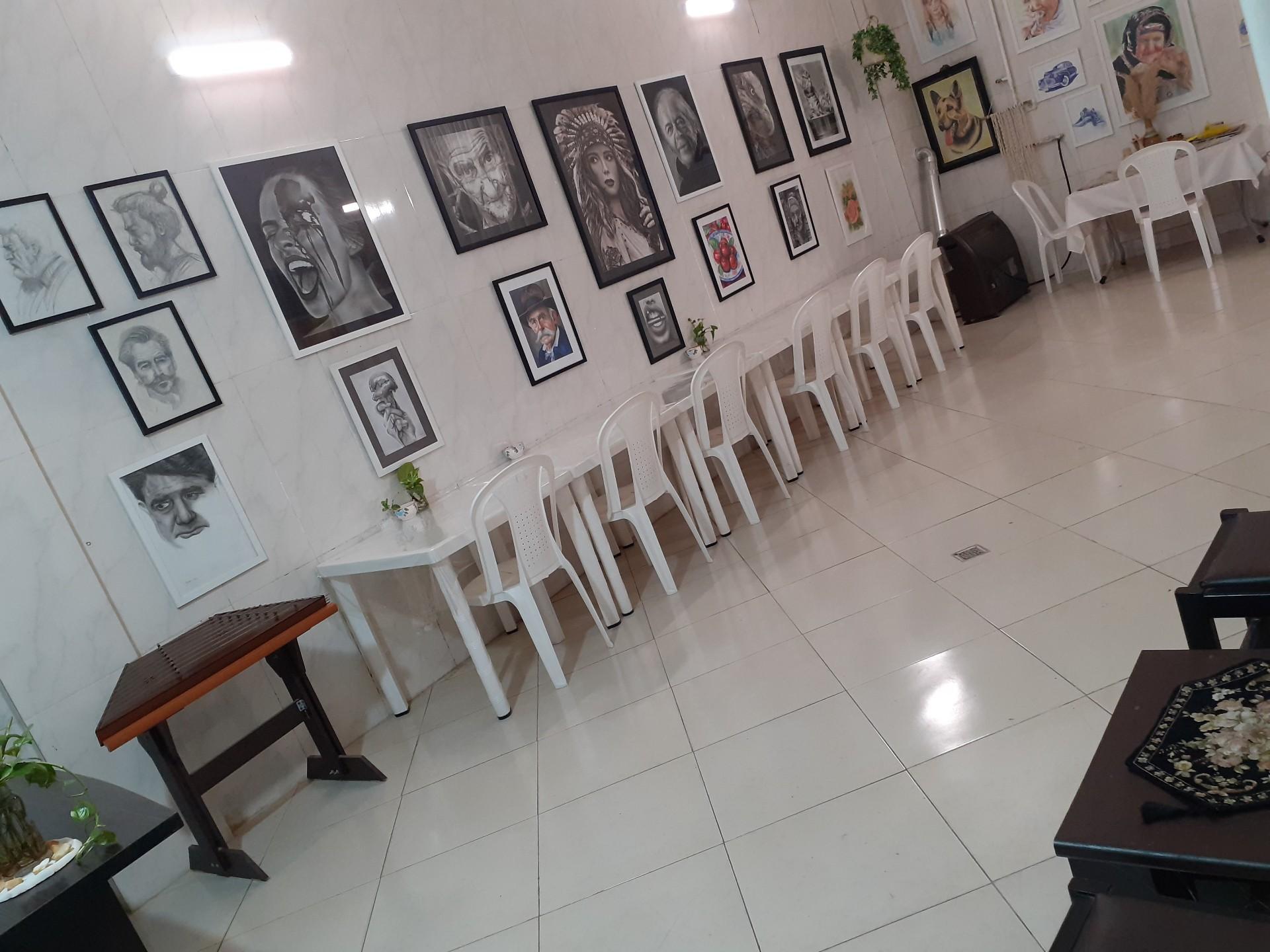 عکس آموزشگاه نقاشی فرنگار