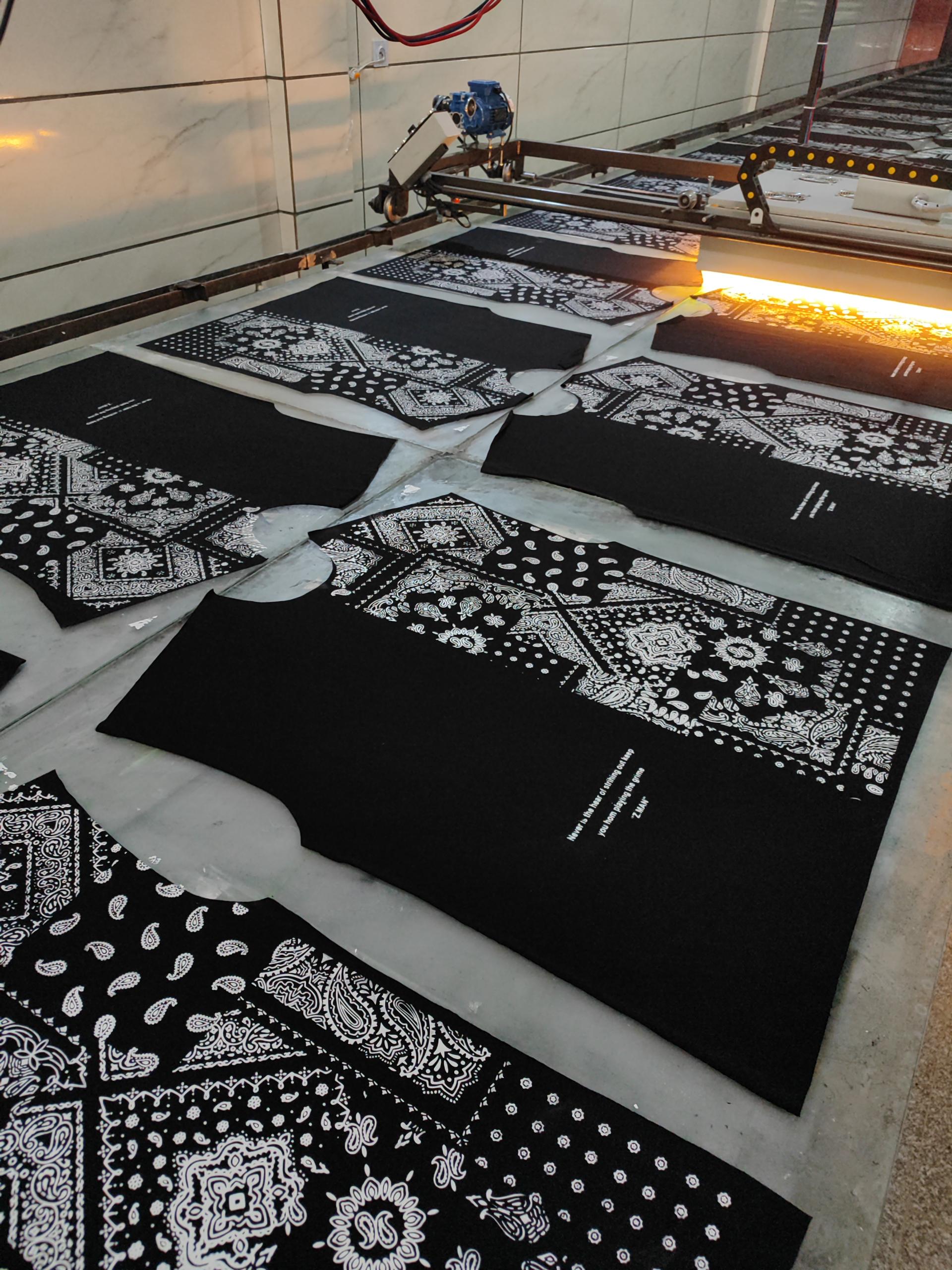 عکس چاپ لباس نوری 