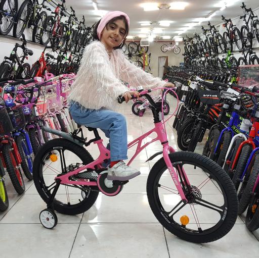 عکس فروشگاه دوچرخه شرق