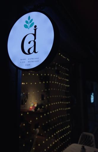 عکس کافه کالدی