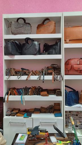 فروشگاه محصولات چرم مادر 