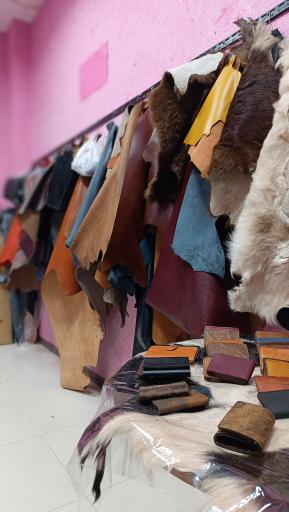 عکس فروشگاه محصولات چرم مادر 