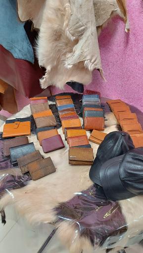 عکس فروشگاه محصولات چرم مادر 