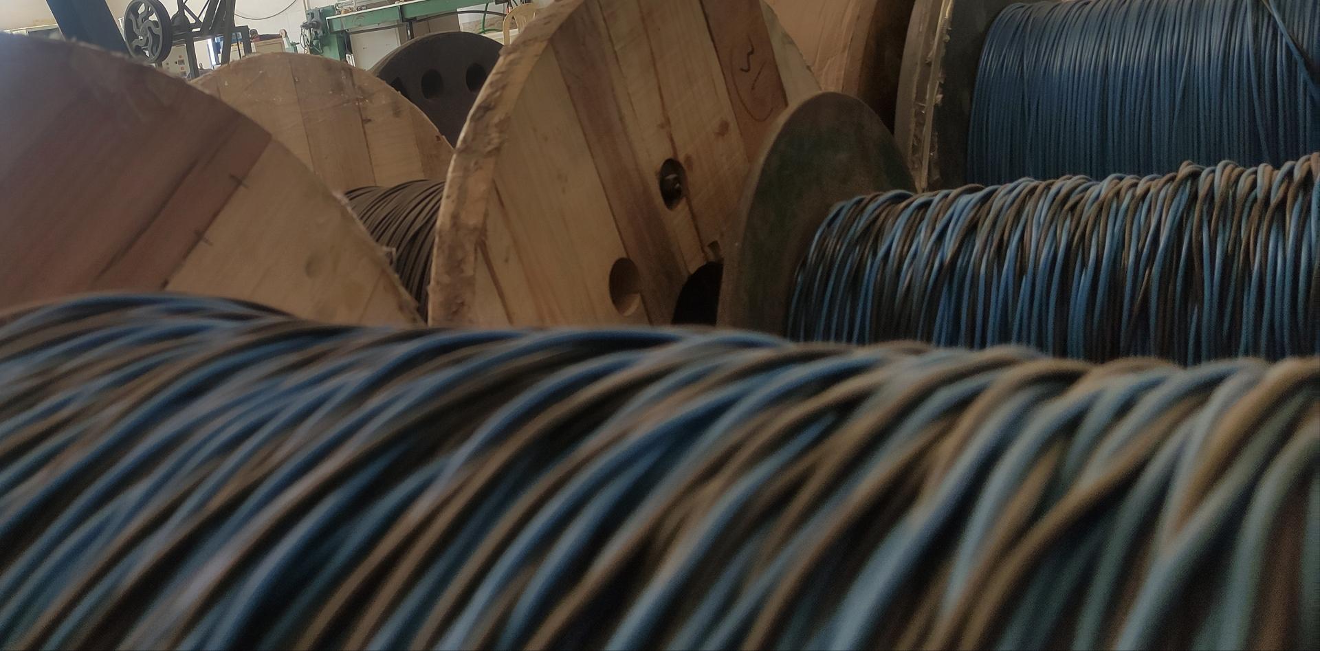 عکس شرکت سیم و کابل کهکشان یزد