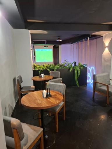 عکس کافه رستوران کاز