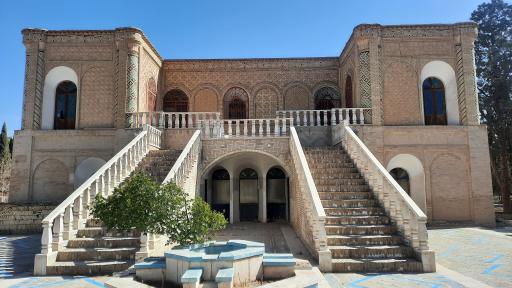 عکس سردر تاریخی بیمارستان نوریه