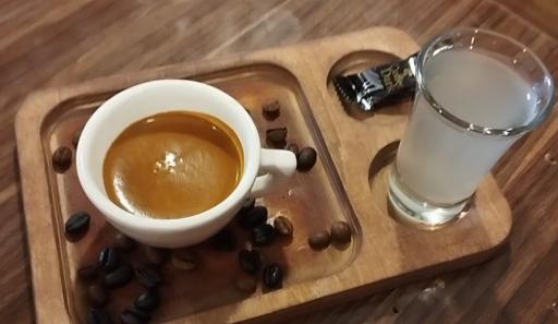 عکس کافه سناتور 