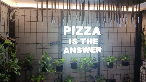 عکس پیتزا شهر ما