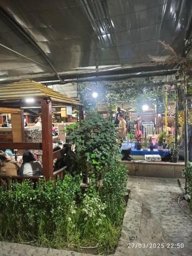 عکس باغ رستوران سنتی شبستان