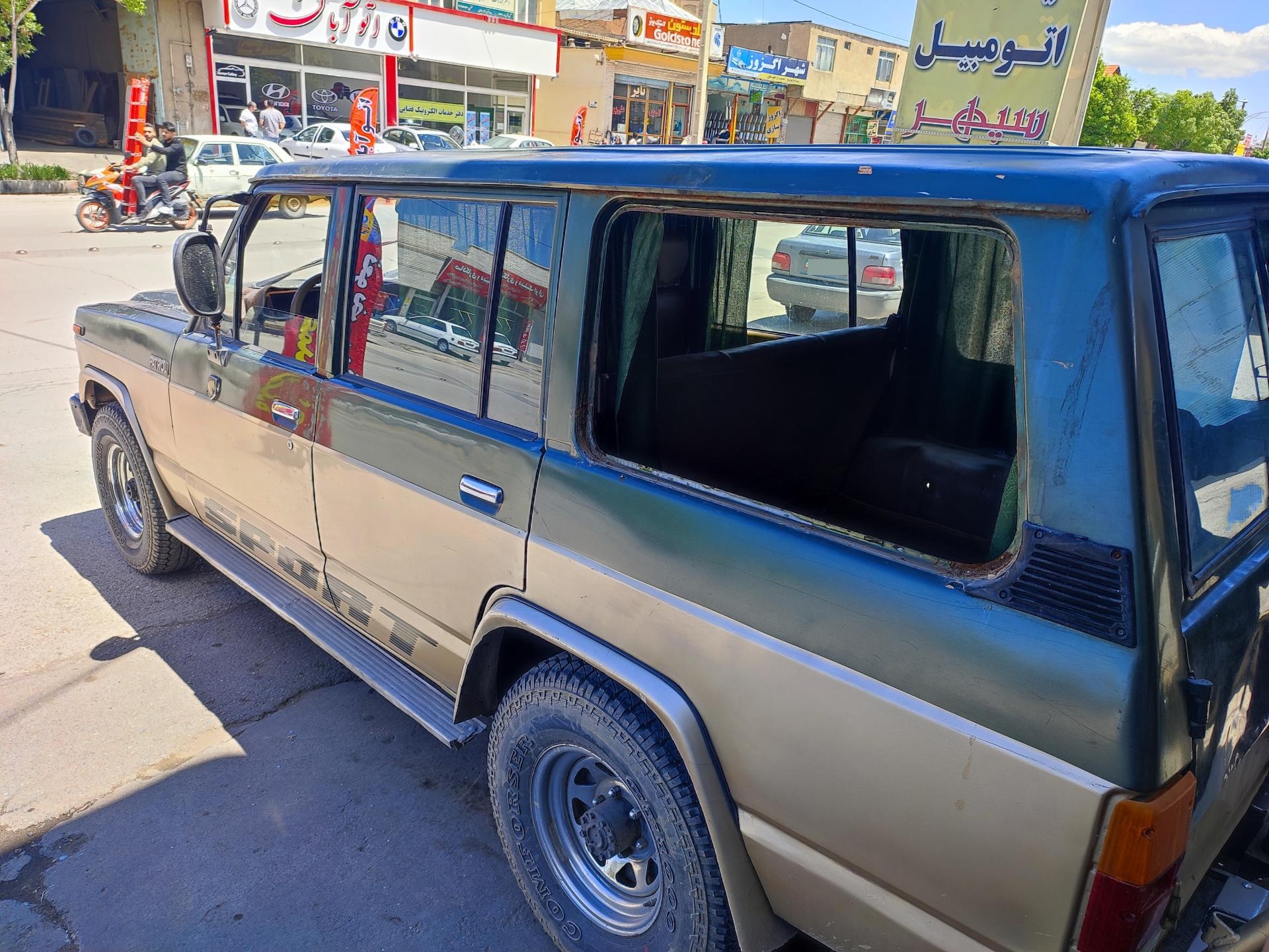 عکس شیشه اتومبیل سپهر