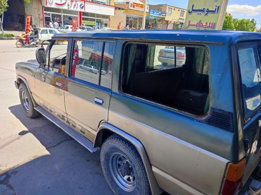 عکس شیشه اتومبیل سپهر