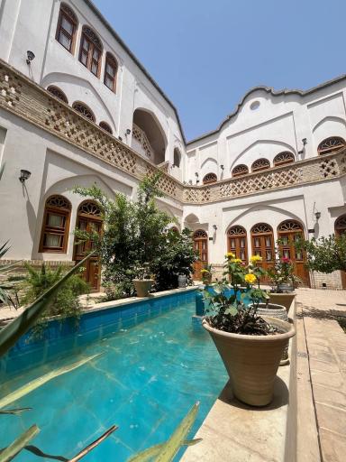 هتل شاه نشین