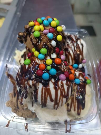 آبمیوه بستنی عصر یخبندان 