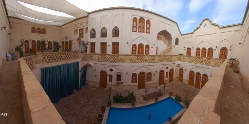 هتل شاه نشین