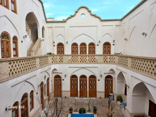 هتل شاه نشین