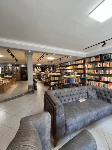 عکس کافه کتاب بلوا