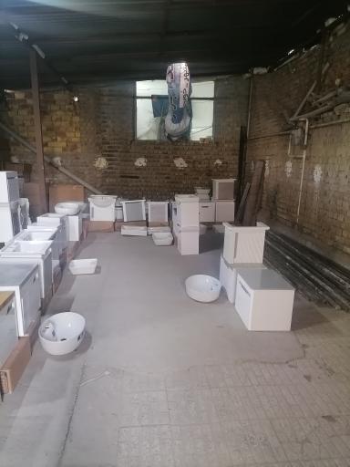 عکس تولیدی روشویی و آینه باکس عمران کابین