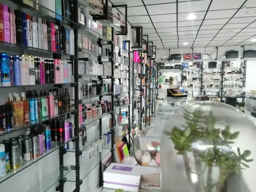 عکس فروشگاه آرایشی چهره آرا