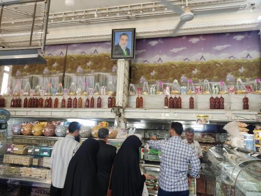 عکس شیرینی سازی حاج خلیفه سید حیدر موسوی