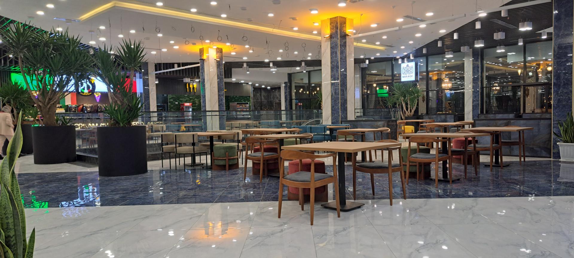 عکس فودکورت هپی مارت