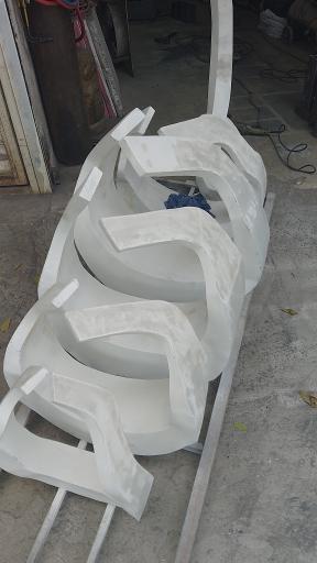 عکس دستگاه سازی و قالب سازی مهر صنعت