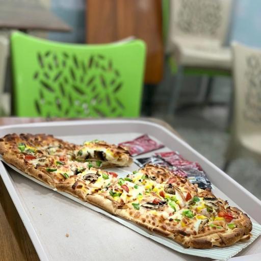 عکس پیتزا ساندویچ آداک