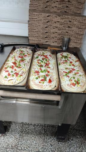 عکس پیتزا ساندویچ آداک