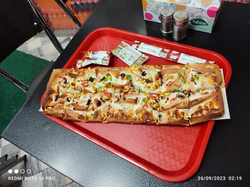 عکس پیتزا ساندویچ آداک