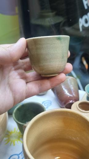 عکس کارگاه سفالگری رواج
