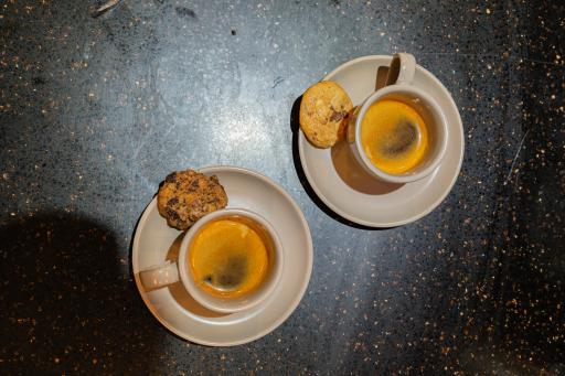 عکس کافه کتاب ماه