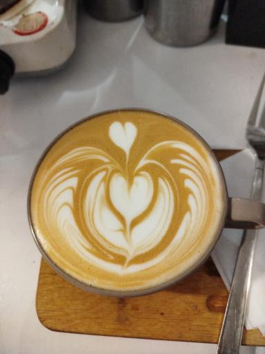 کافه کتاب ماه