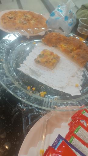 عکس پیتزا سیاه و سفید