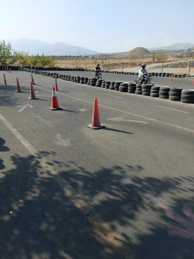 عکس پیست آموزشگاه موتورسیکلت آهنگ پیشتاز