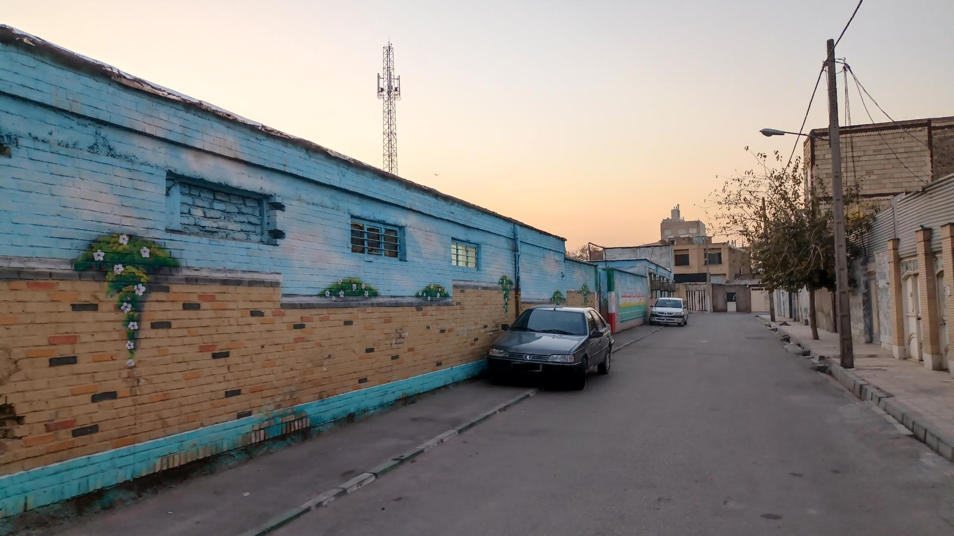 عکس دبستان 22 بهمن