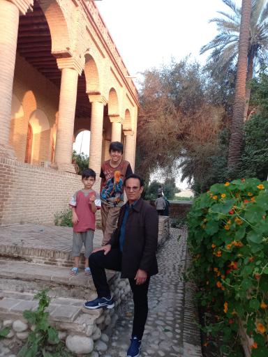 عکس عمارت صمیمی